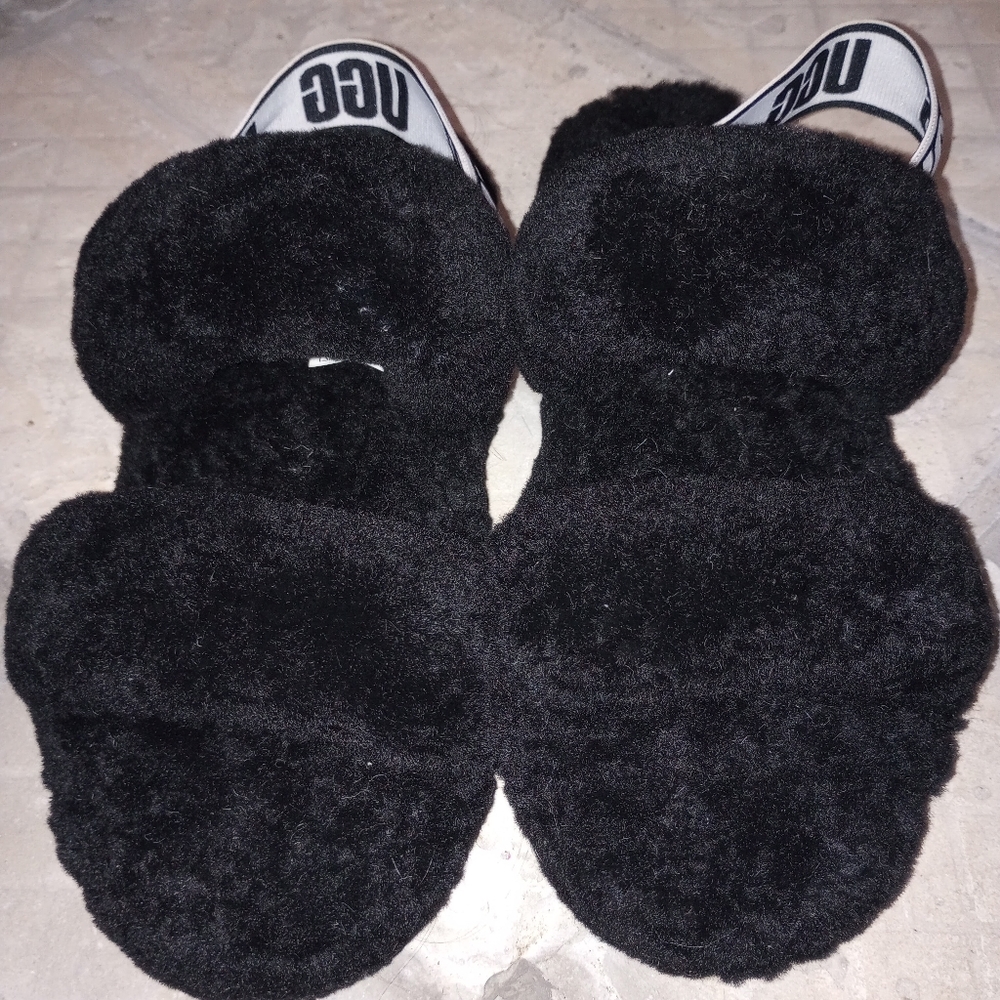 UGG - Picture 3 of 3